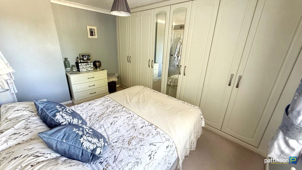 Property image 12 of 28