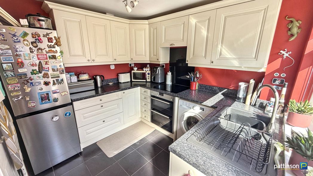 Property image 8 of 28