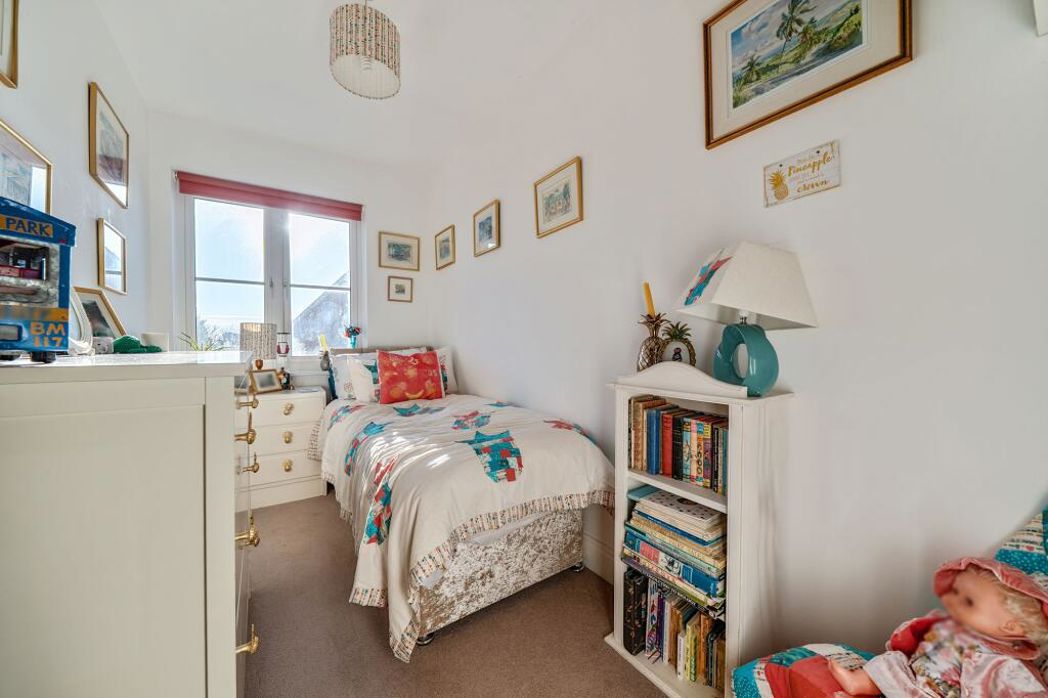 Property image 11 of 15
