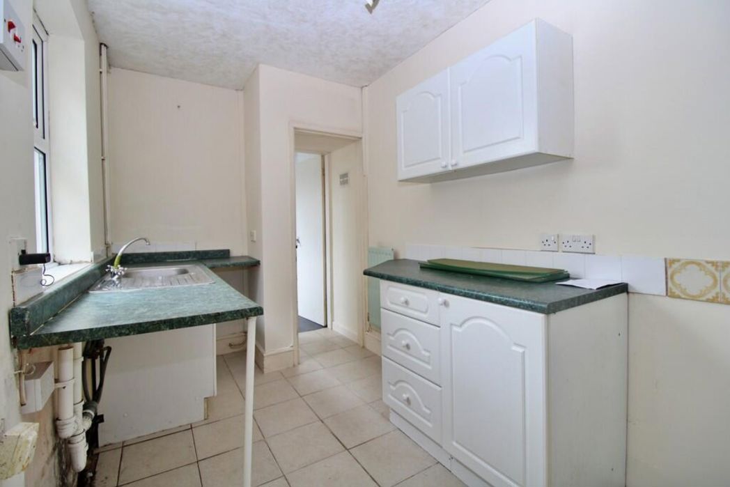 Property image 3 of 12