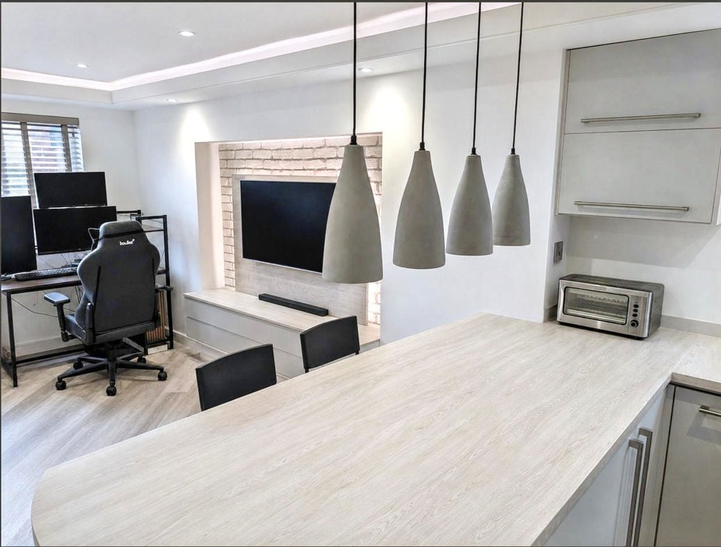 Open Plan Living Room / Kitchen