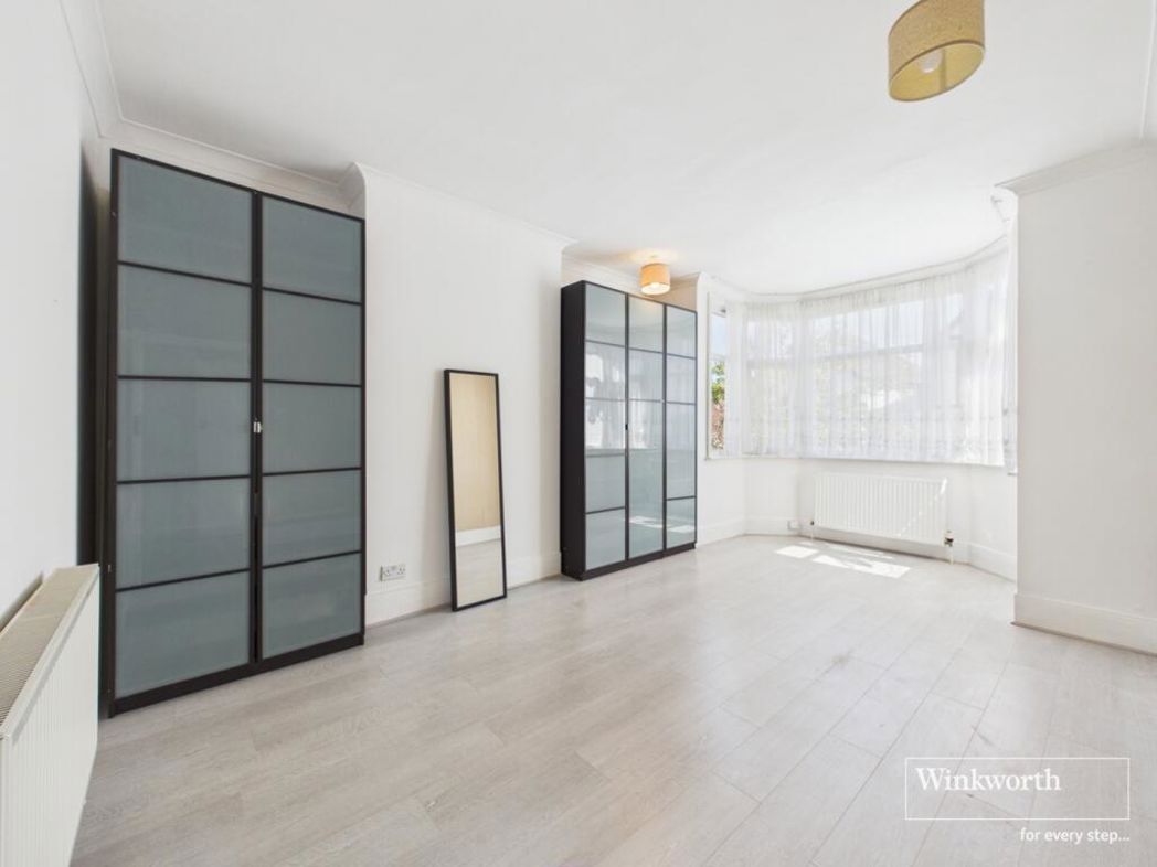 Property image 3 of 11