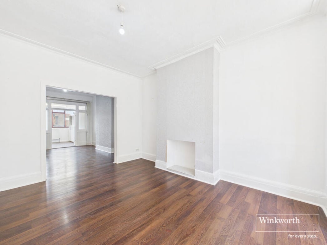 Property image 8 of 11