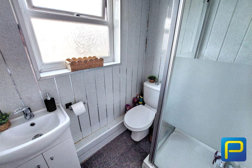 Family Shower Room