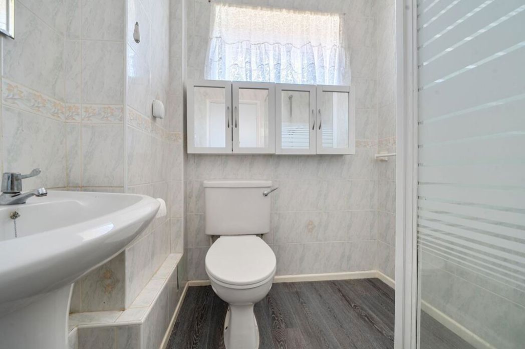Property image 10 of 14