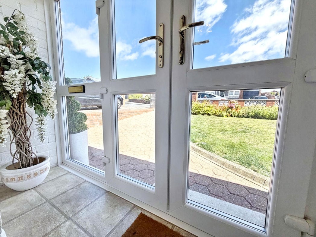 Entrance/Porch