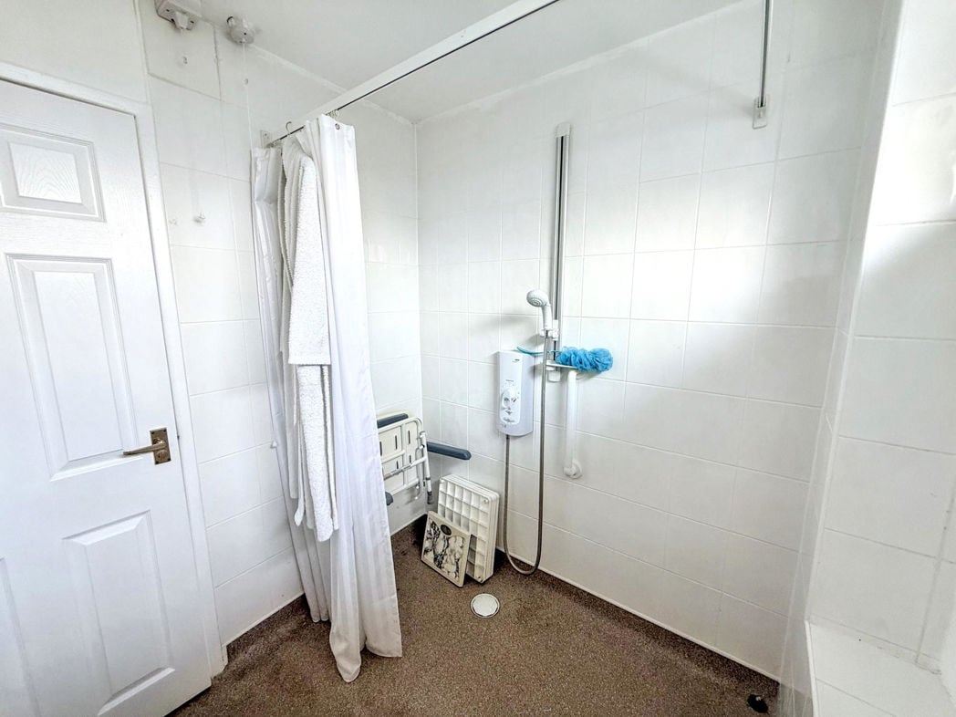 Property image 6 of 12