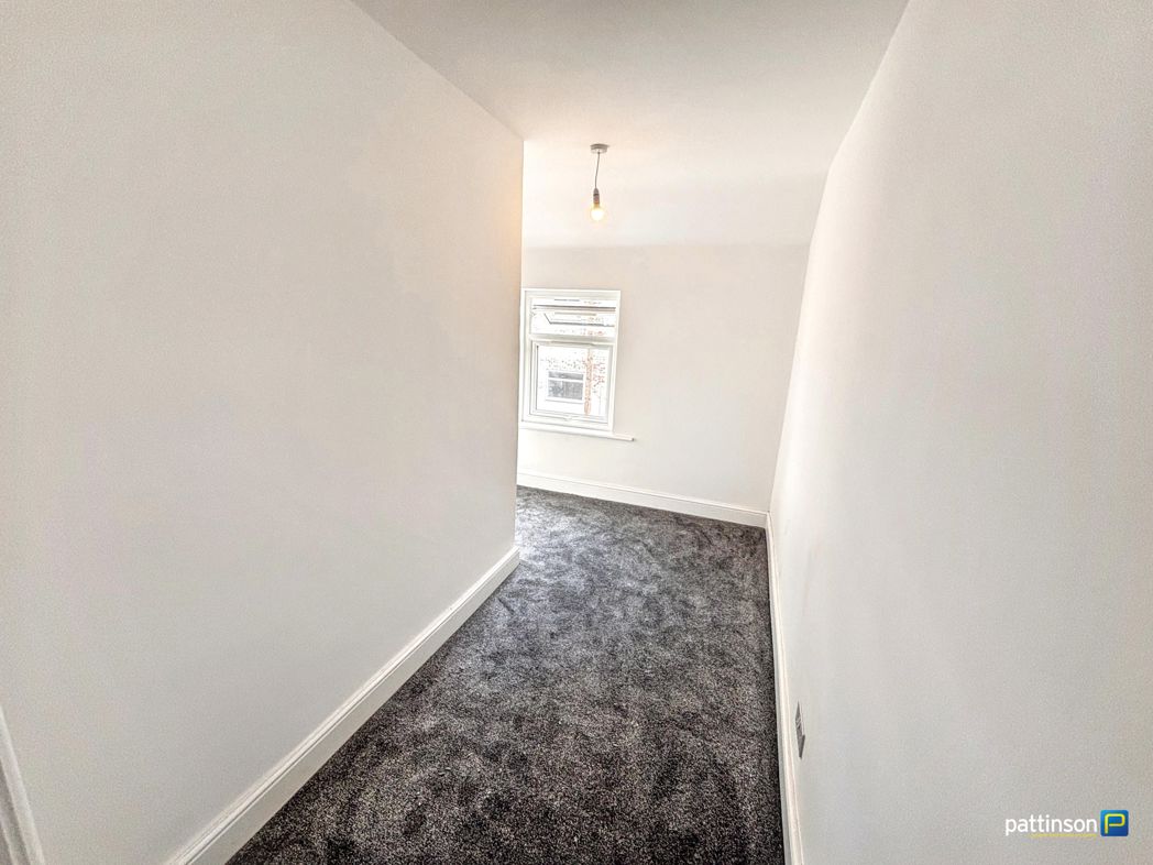Property image 11 of 15