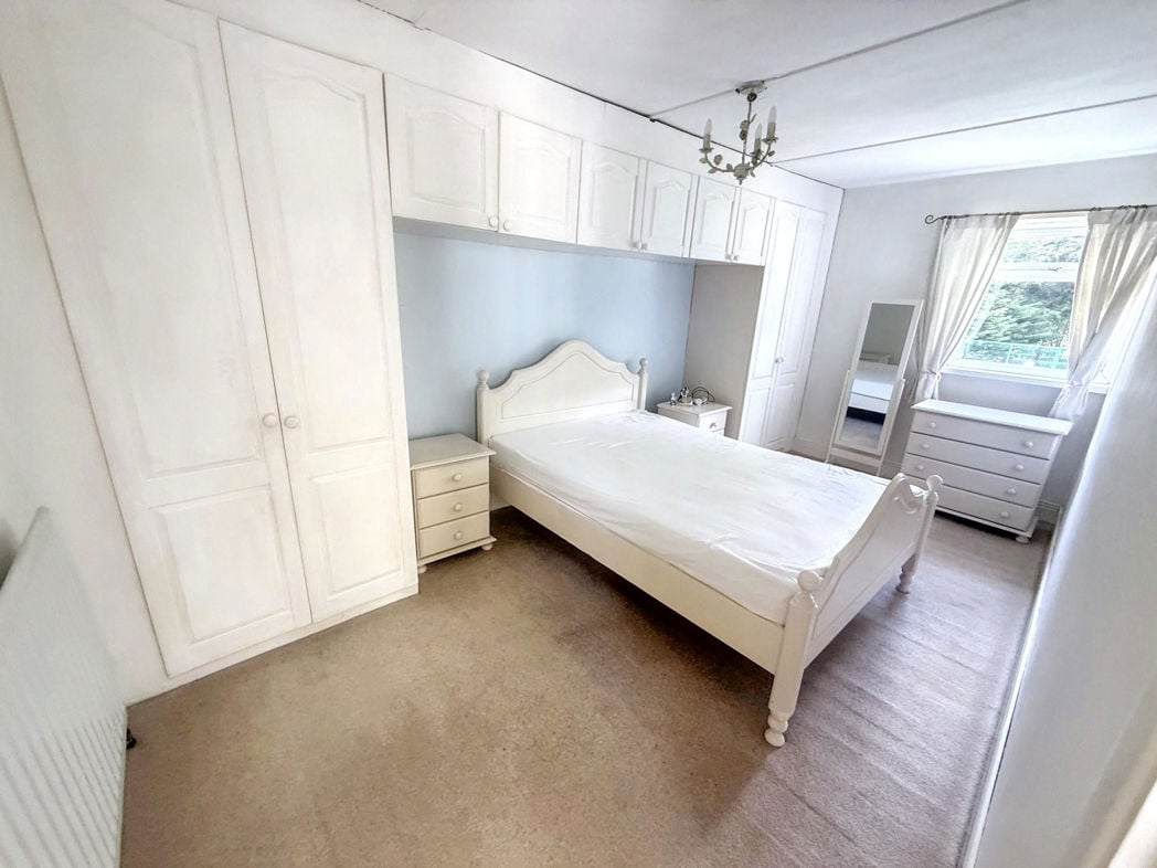 Property image 10 of 12