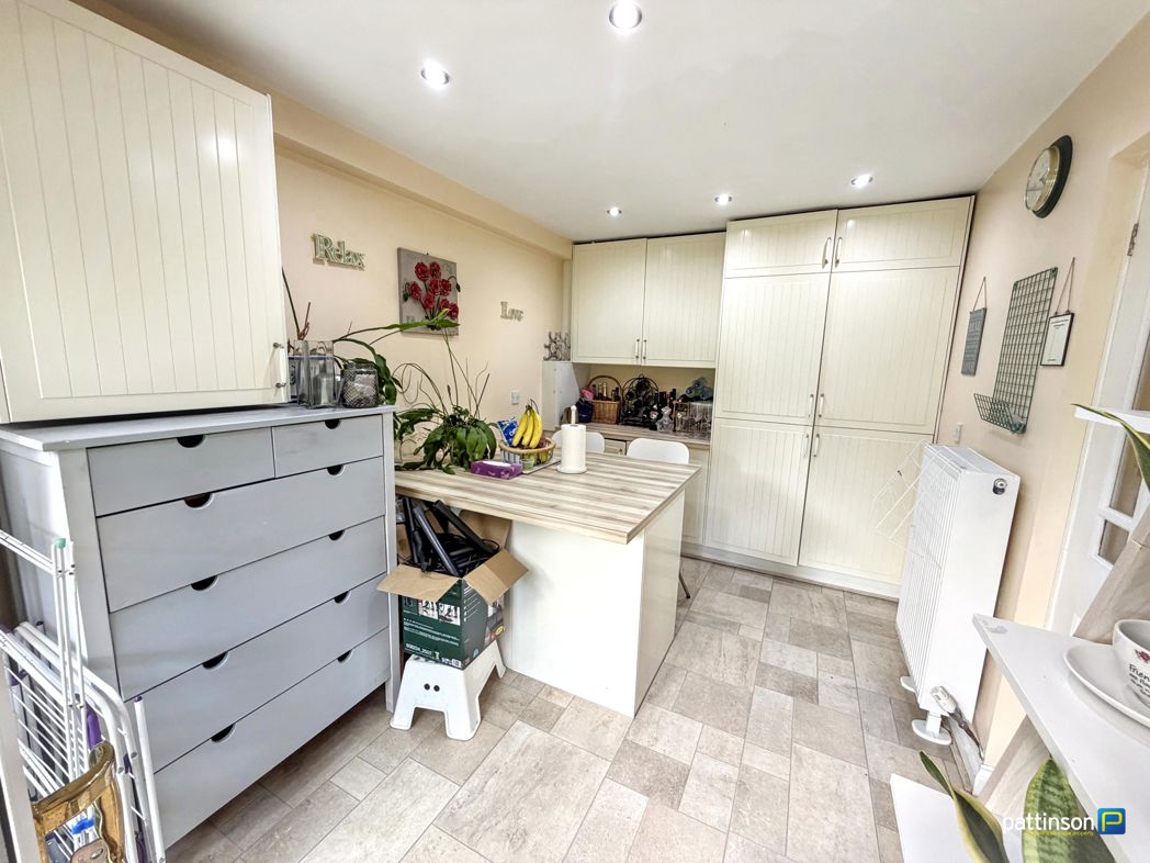 Property image 6 of 23