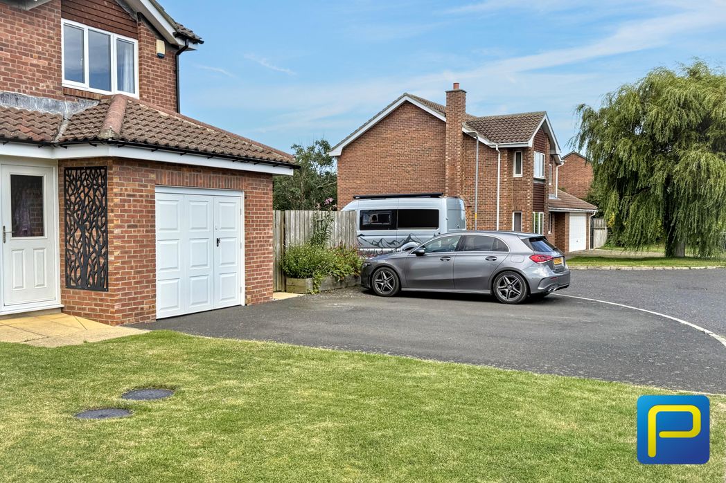 Multi Vehicle Driveway