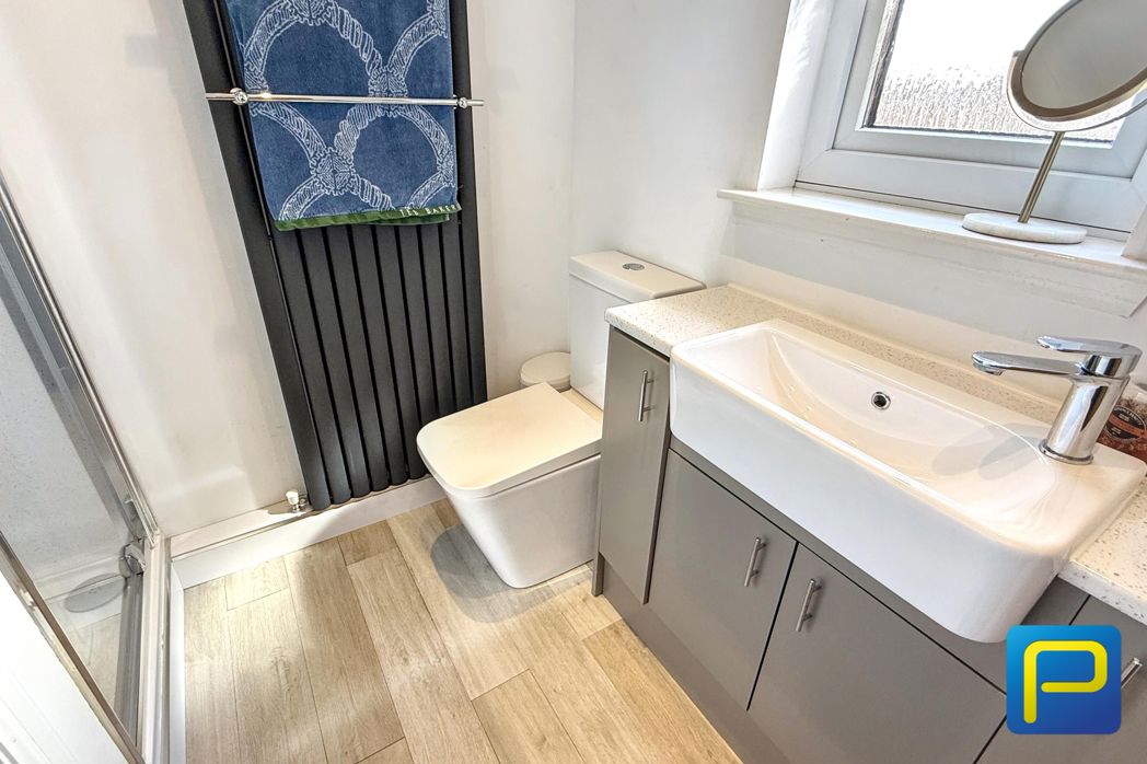 Ensuite to Bedroom One