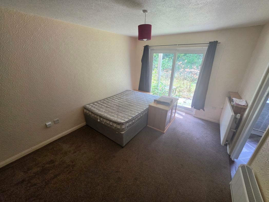 Property image 2 of 10