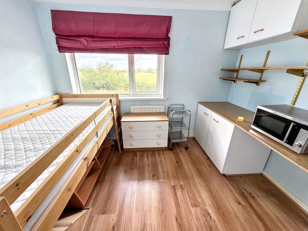Property image 6 of 17