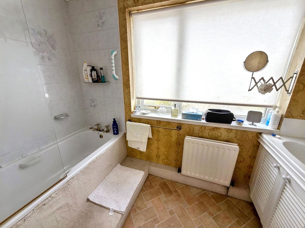 Property image 8 of 17