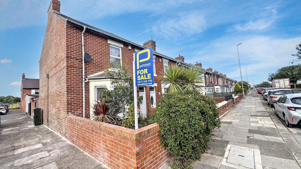 Property image 2 of 25