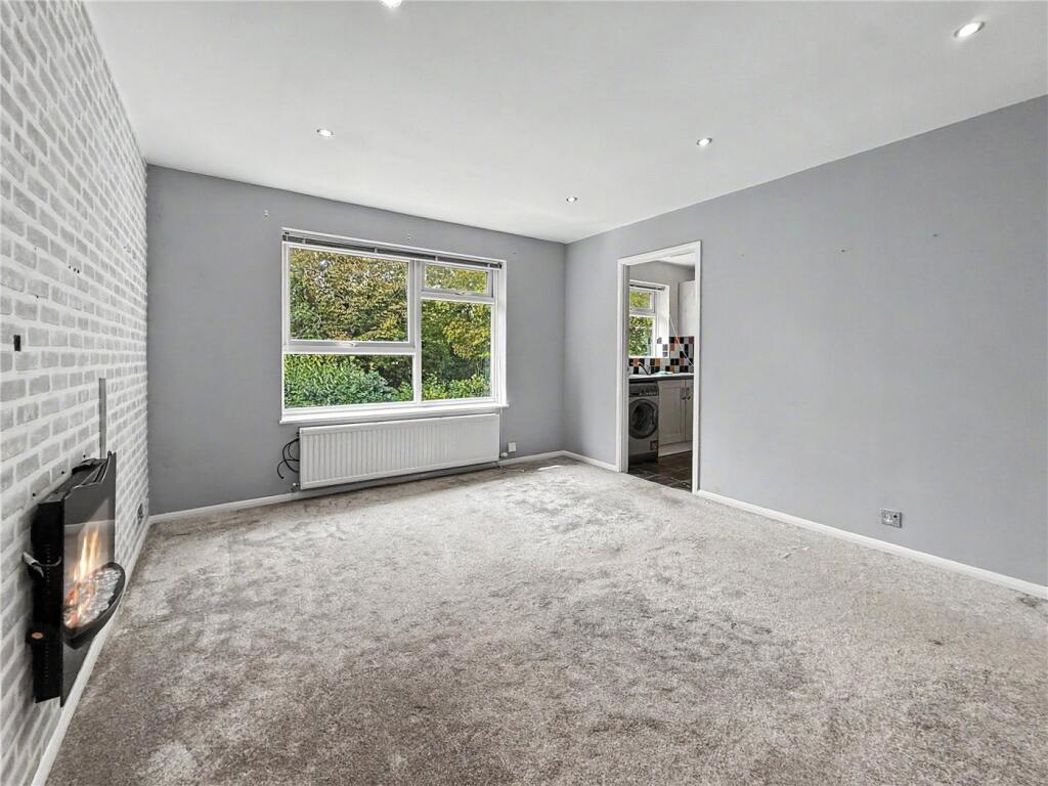 Property image 2 of 8
