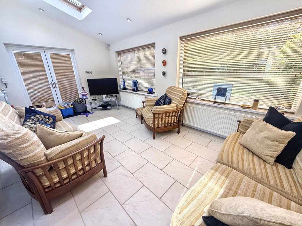 Sun / Reception Room