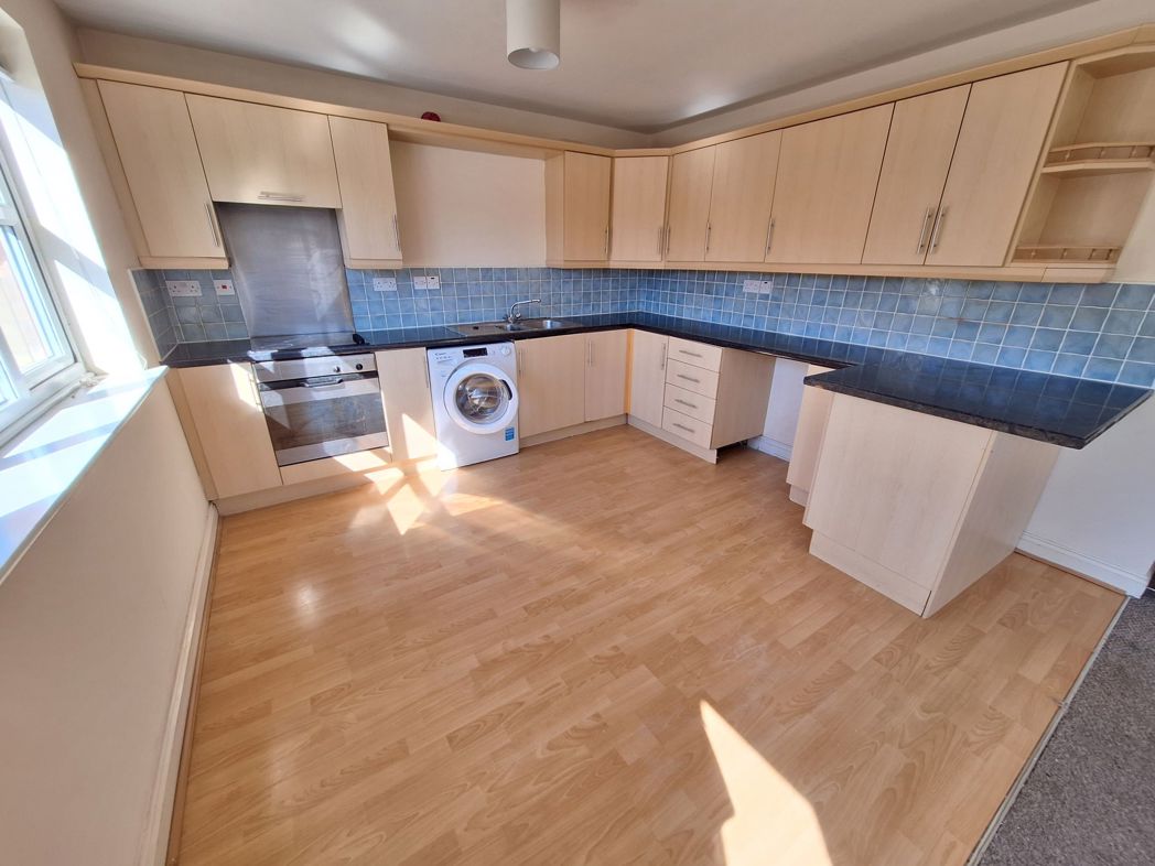 Property image 11 of 17
