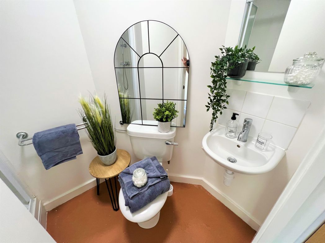 Property image 4 of 7