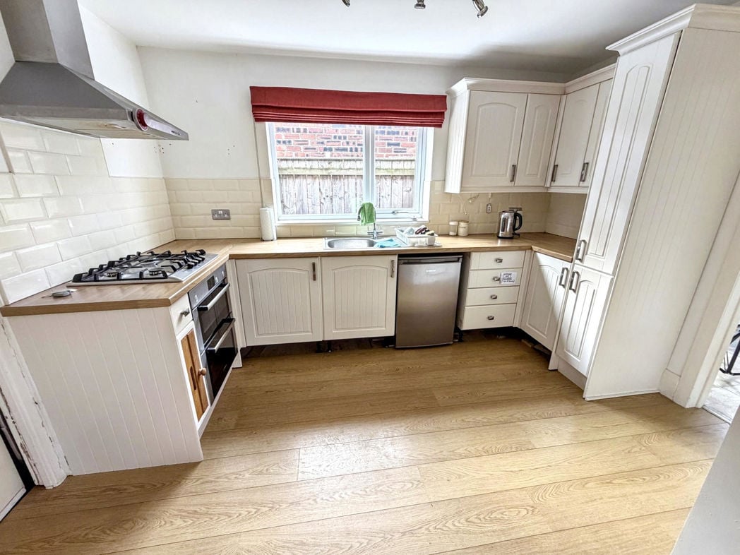 Property image 7 of 12