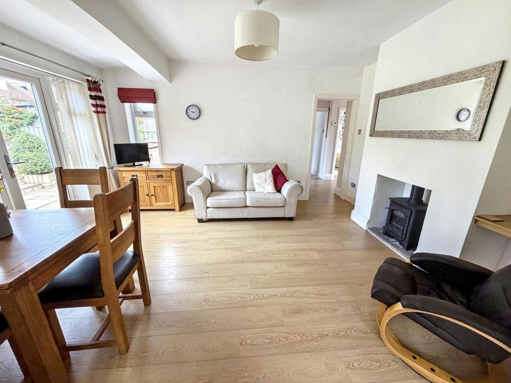 Property image 8 of 12