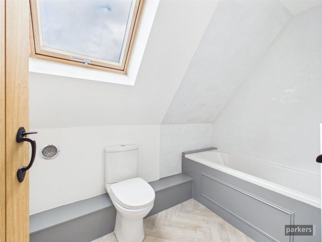 Property image 13 of 23