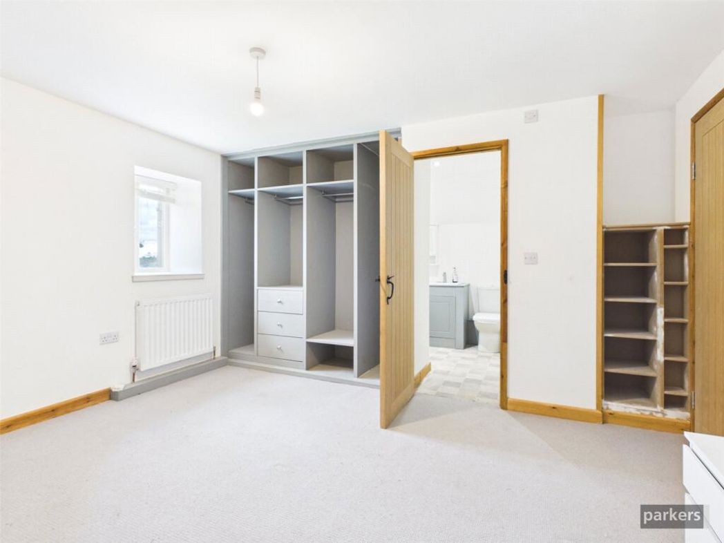 Property image 7 of 23
