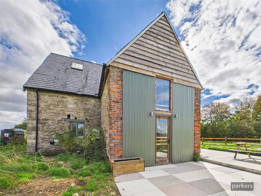 Property image 2 of 23