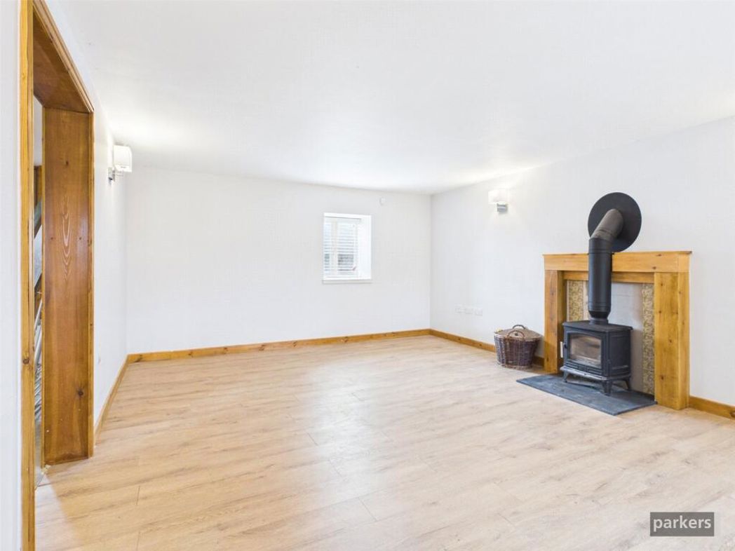 Property image 5 of 23