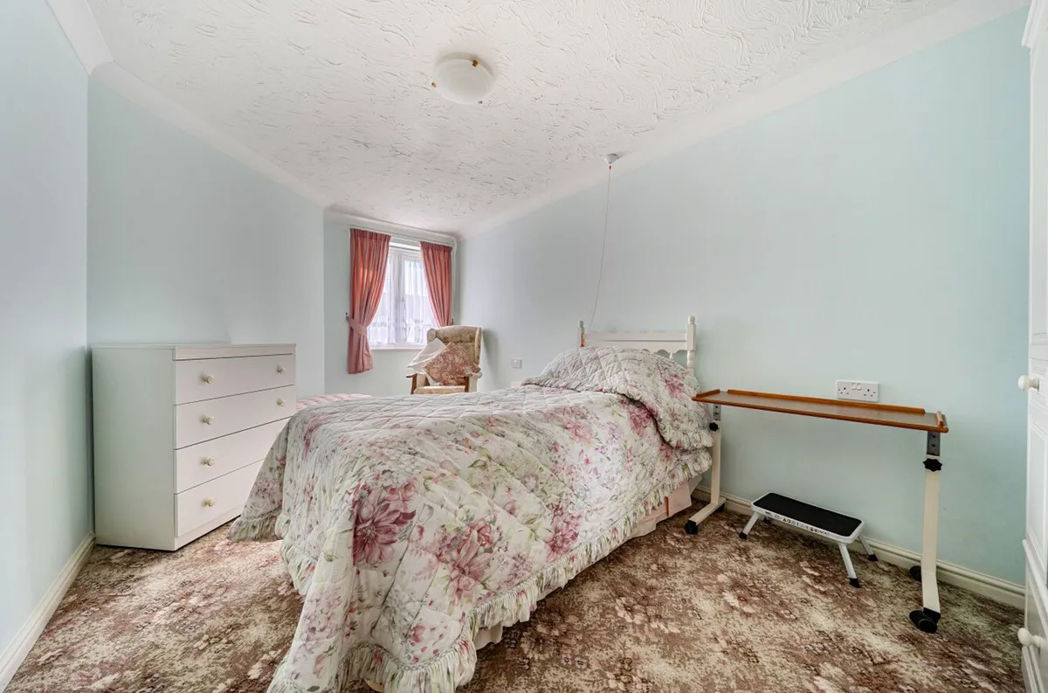 Property image 6 of 8