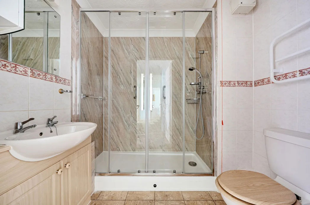 Property image 7 of 8