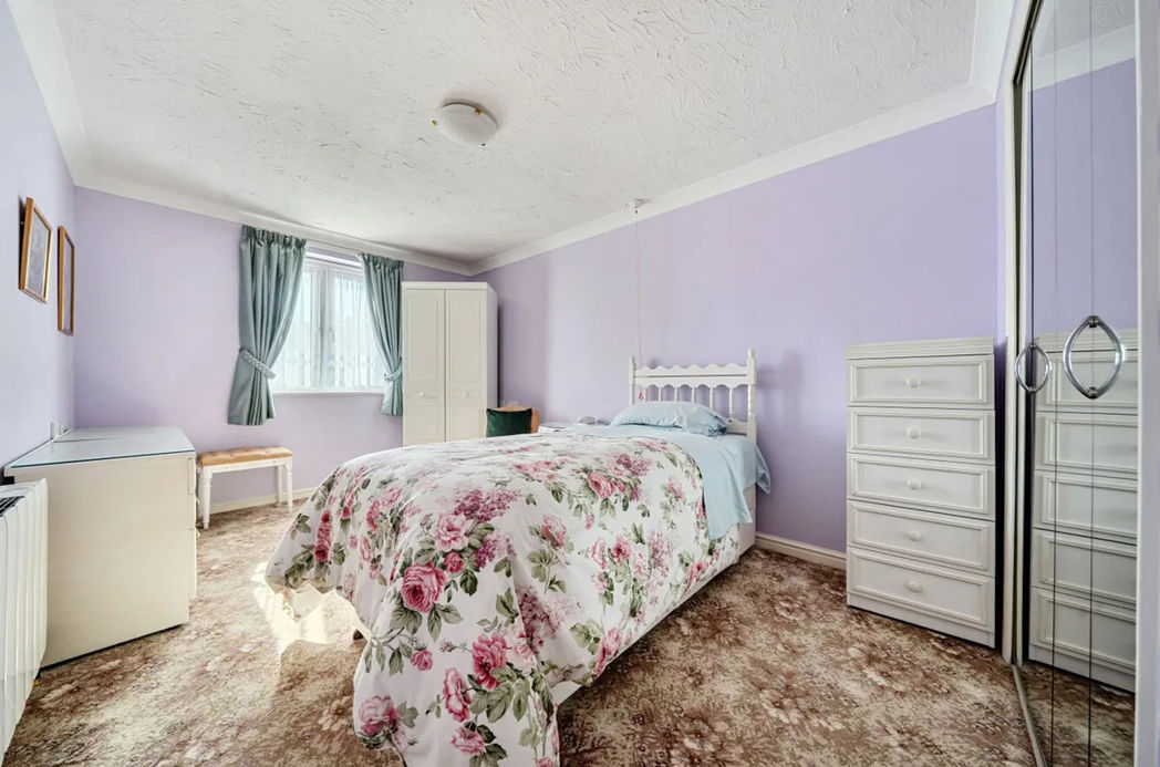 Property image 5 of 8