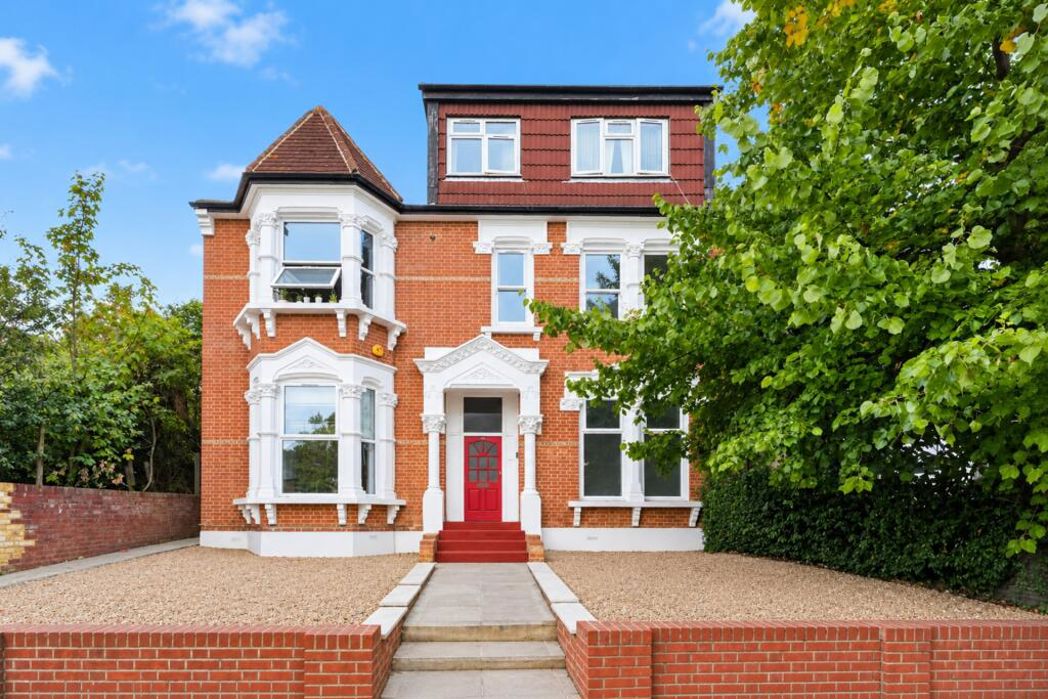 Property image 1 of 12