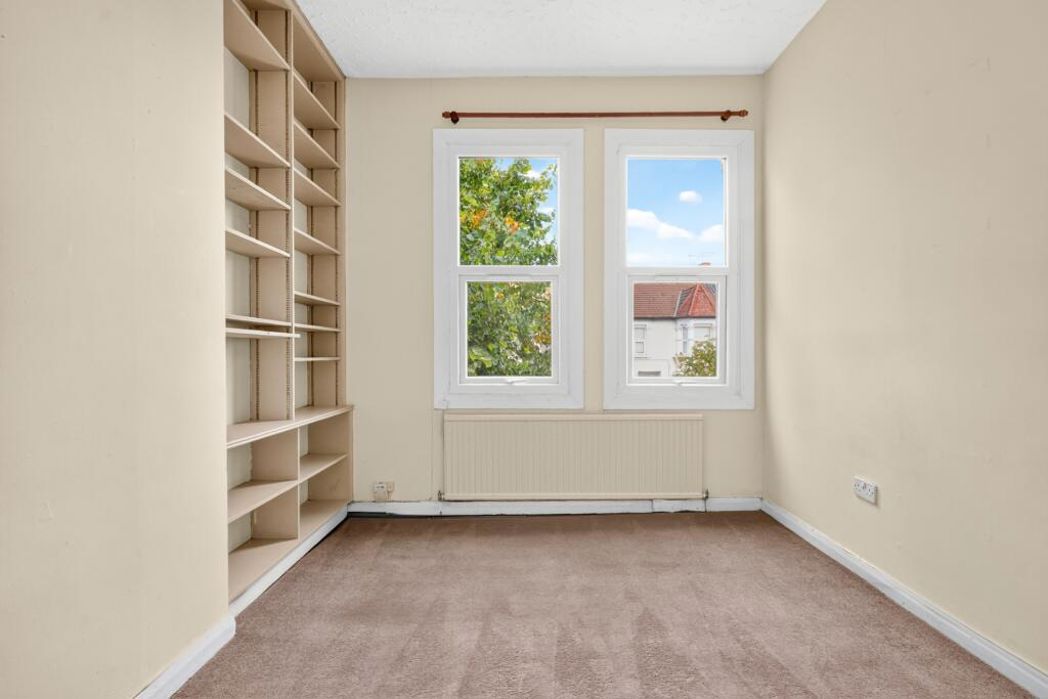 Property image 5 of 12