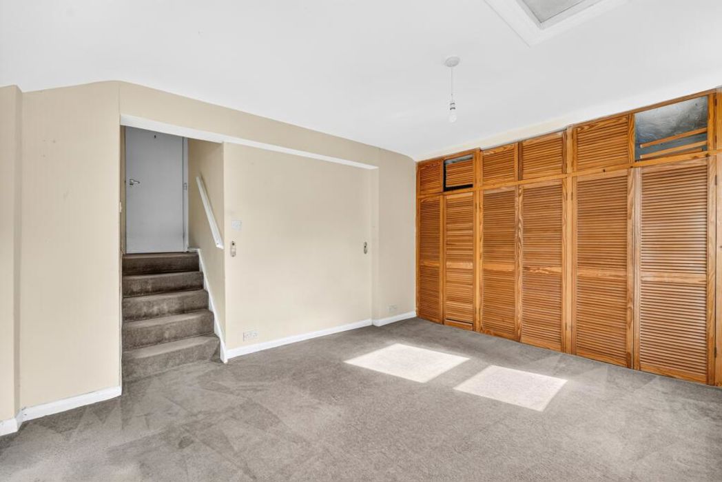 Property image 7 of 12