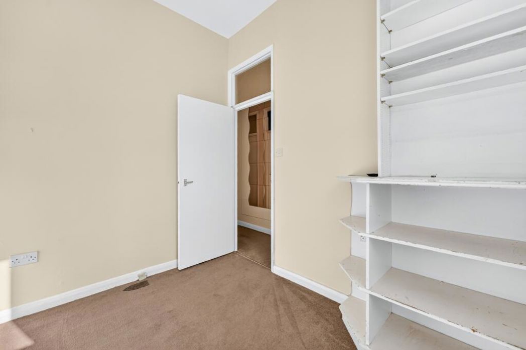 Property image 9 of 12