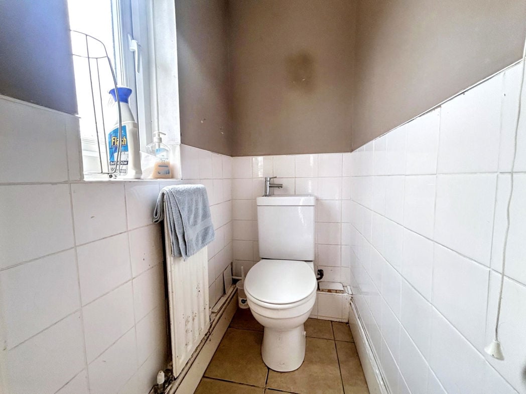 Cloaks Wc