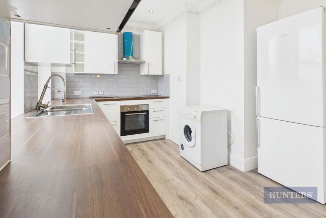 Property image 3 of 18