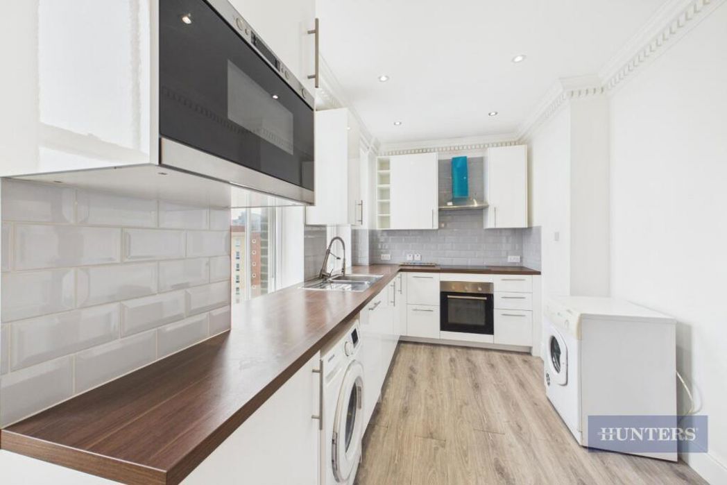 Property image 4 of 18