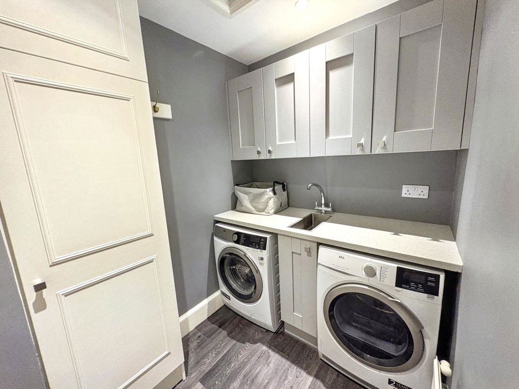 Property image 14 of 32
