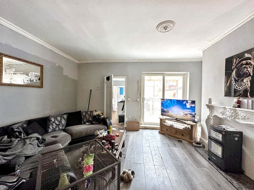 Property image 2 of 10