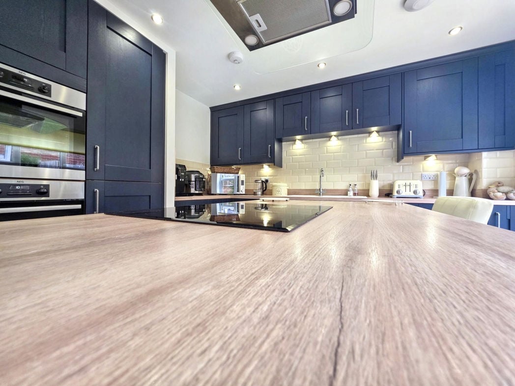 Property image 8 of 33