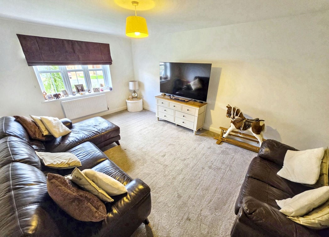 Property image 2 of 33