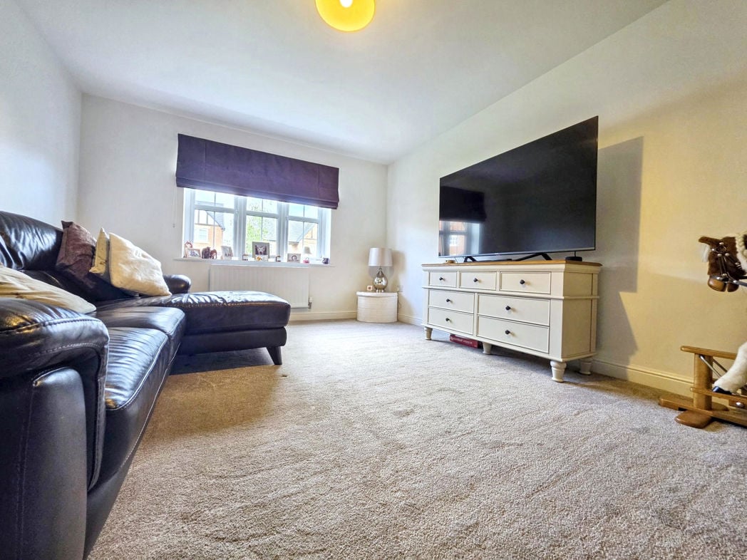 Property image 5 of 33