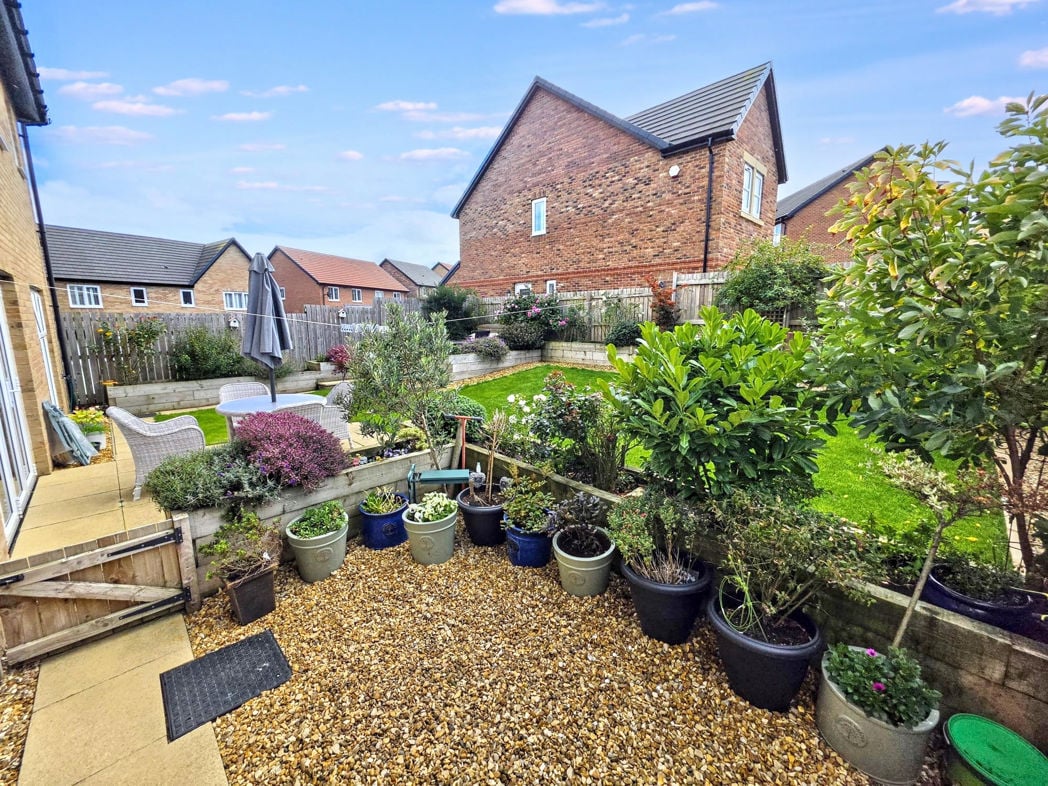 Property image 24 of 33