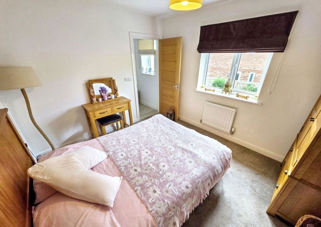 Property image 19 of 33