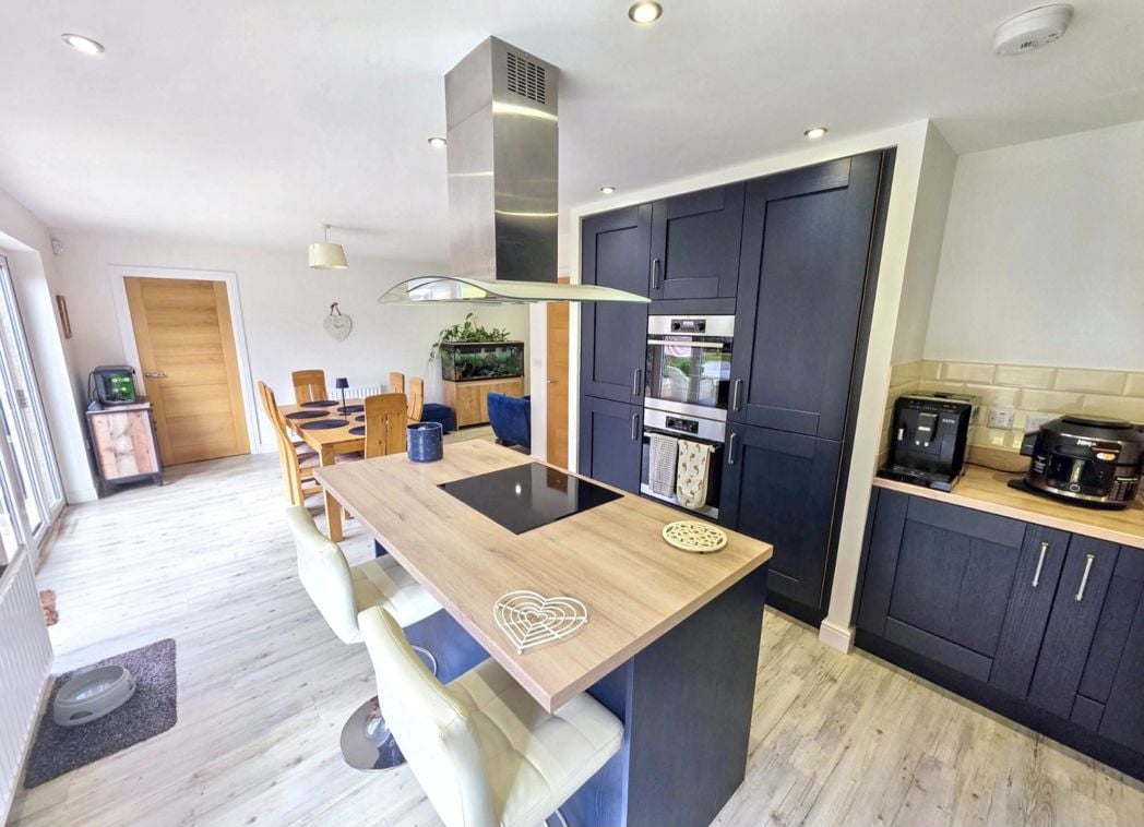 Property image 7 of 33