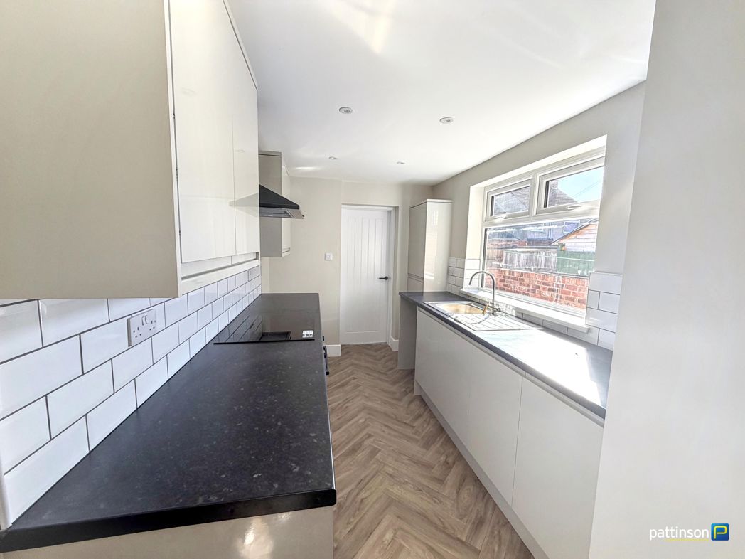 Property image 2 of 9