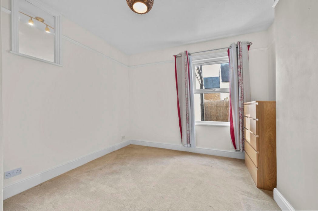 Property image 5 of 12